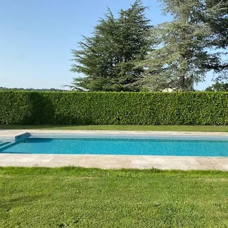 Maison Individuelle Avec Piscine Privative